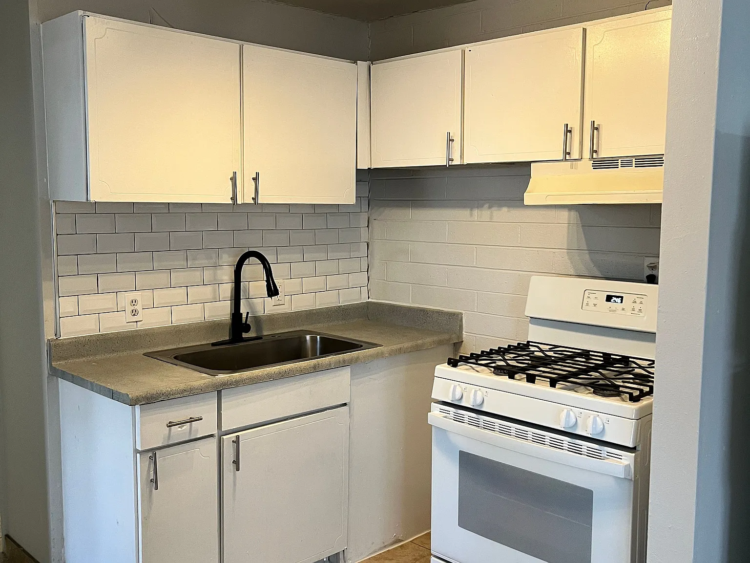 1 bed, 550 sqft, $795 — Photo 2