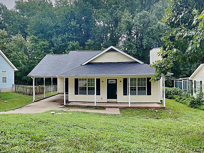 3 bed, 2.0 bath, 1128 sqft, $1,575 — Photo 1