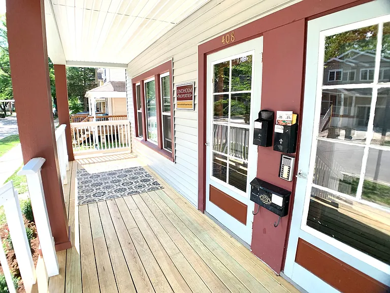 408 S Mills St — Photo 4