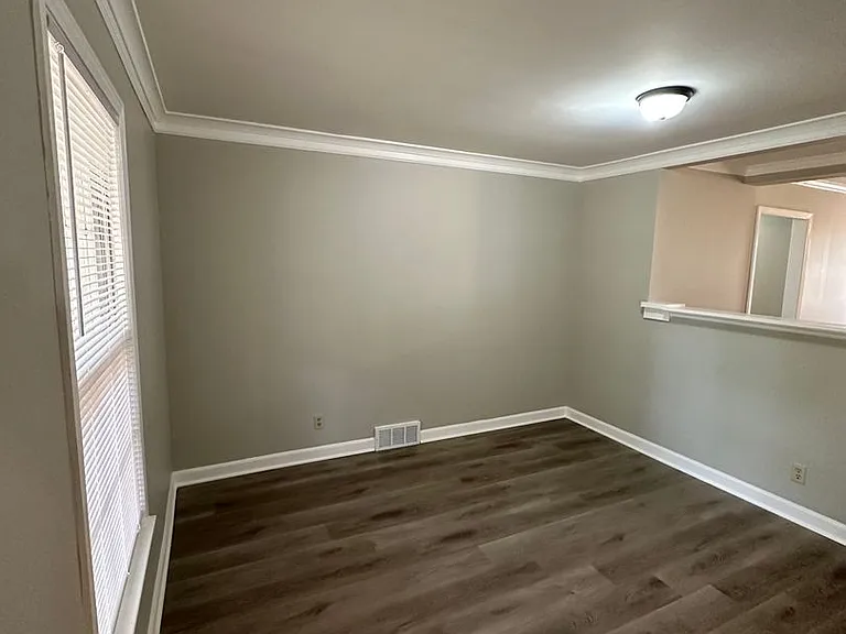 2760 Bragg Ln — Photo 4