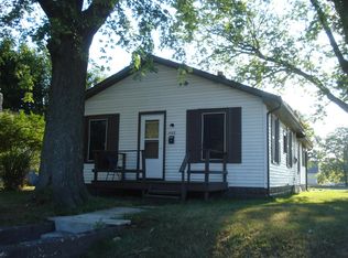 1402 Fremont St, South Bend, IN 46628