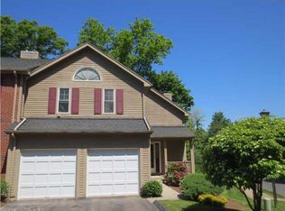 104 Crown Rdg, Newington, CT 06111