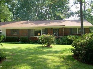 1906 Forest Glen Dr, Albany, GA 31707