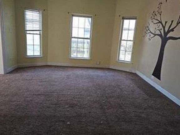 Additional Living Room