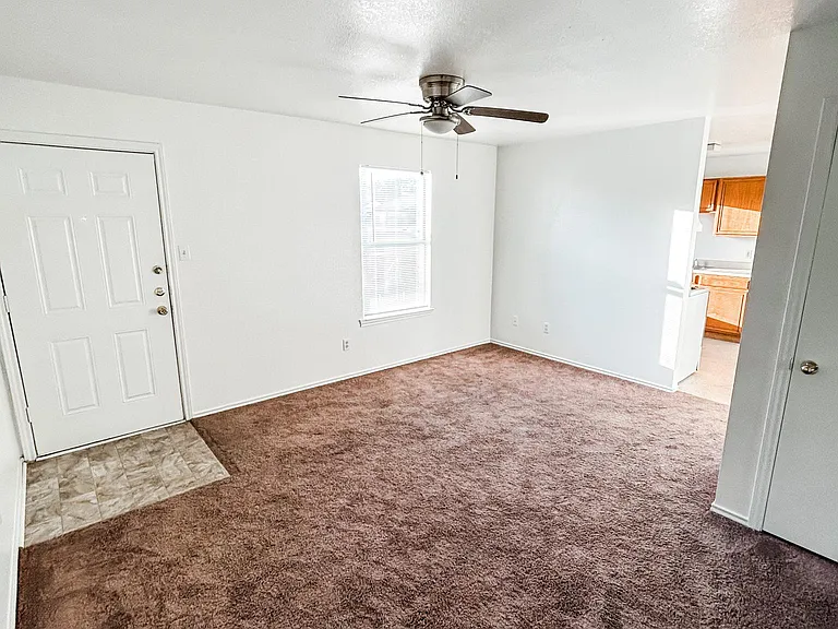 1604 Windward Dr #A — Photo 2