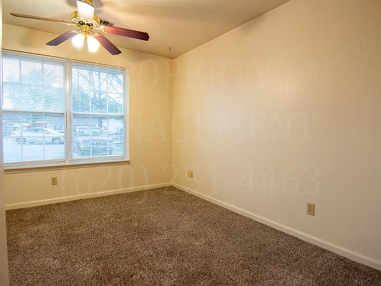 813 Shawnee St — Photo 19