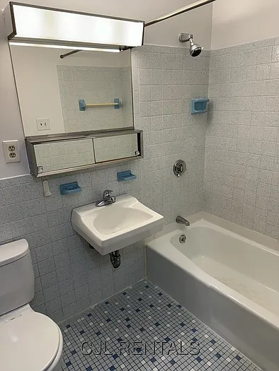 71 Montvale Ave #20-21 — Photo 5