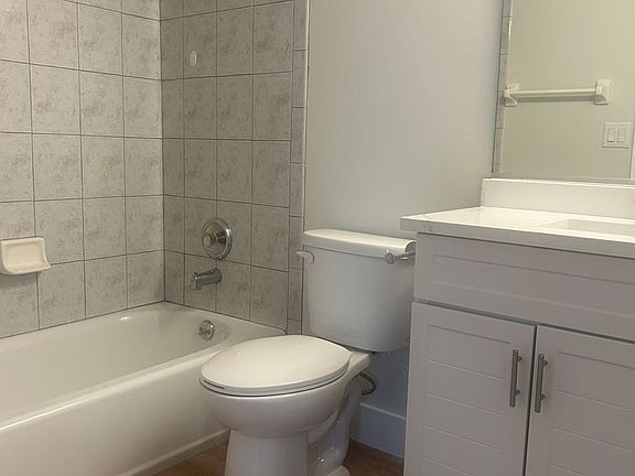 4th image of 1612 1st St