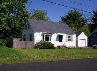 40 Belle Air Dr, North Kingstown, RI 02852