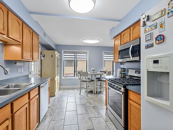 3rd image of 11112 E Cove Cir #3-2D