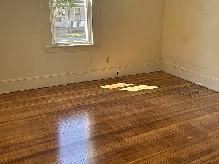 60 Seymour St #1 — Photo 5
