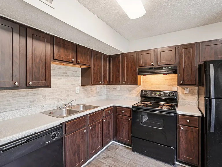 Pointe South Townhomes — Photo 34