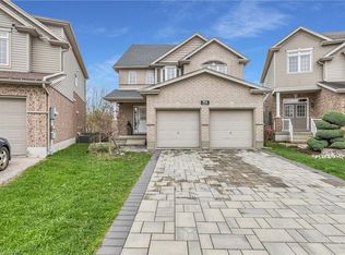 956 Banffshire Ct, Kitchener, ON N2R 1W8