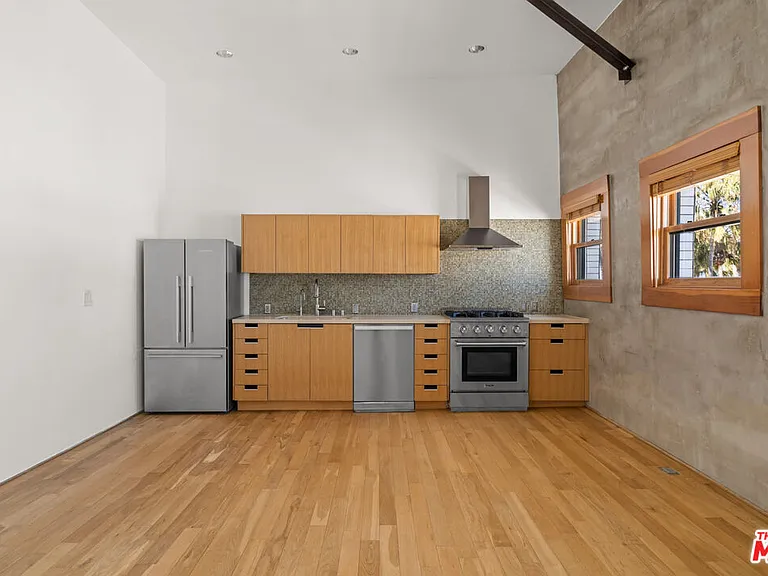 8 Brooks Ave #13 — Photo 10