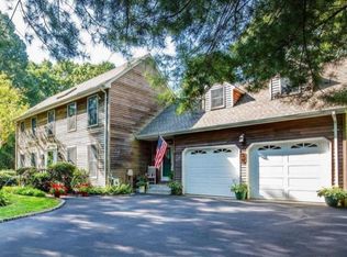 47 Legend Ln, Riverhead, NY