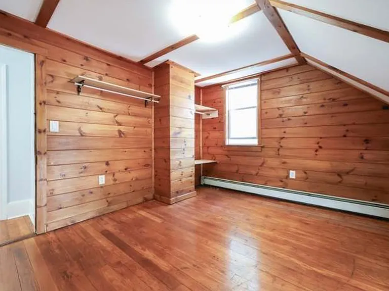 191-193 Auburn St #2 — Photo 15