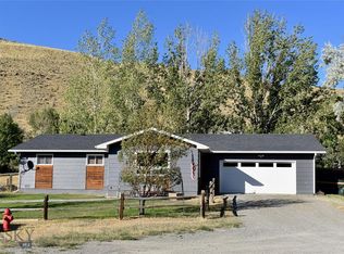 14 Peters Ln, Gardiner, MT 59030