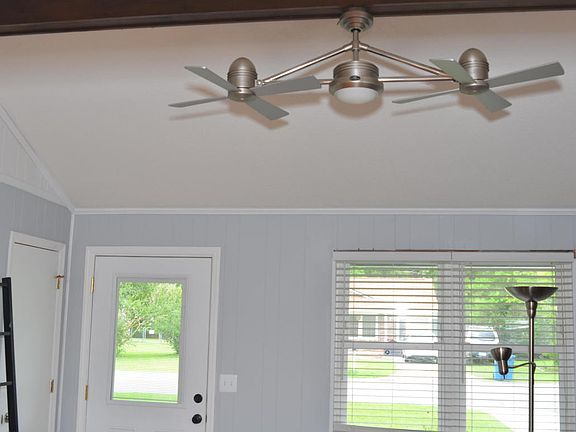 5th image of 311 Village Green Cir