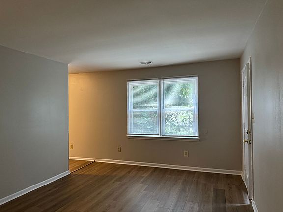 5th image of 508 Stockton St