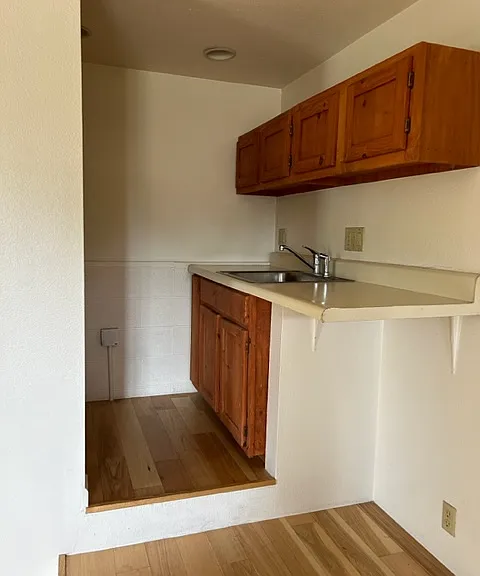 2 E Ridgecrest Dr — Photo 12