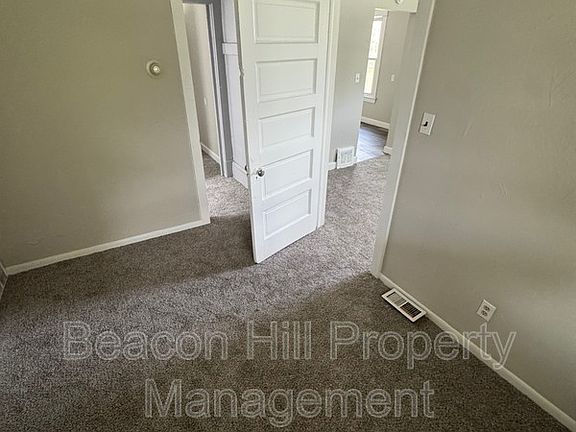 4th image of 5911 Lansing Ave