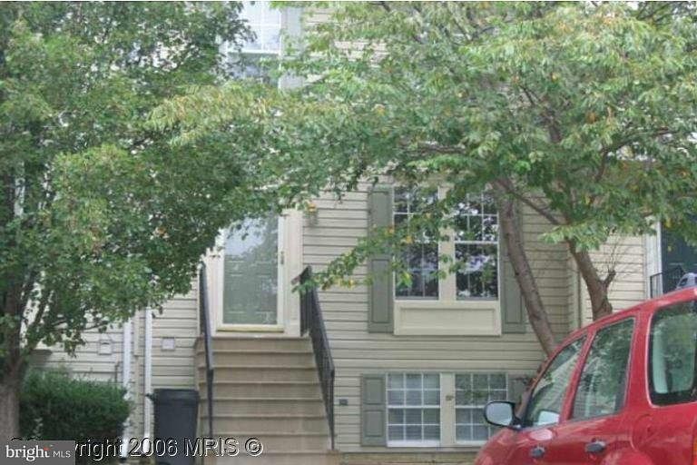 1st image of 2411 Bolton Ln #6