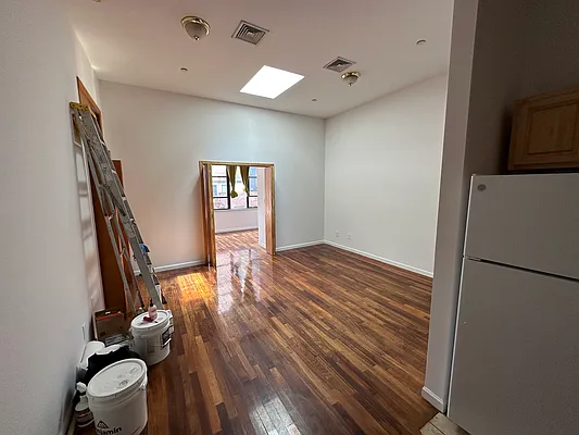 Rented by J Misrahi Realty Corp | media 8