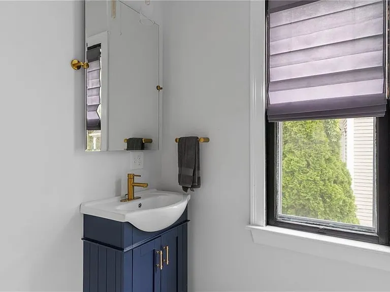 11 Sunshine Ct — Photo 18