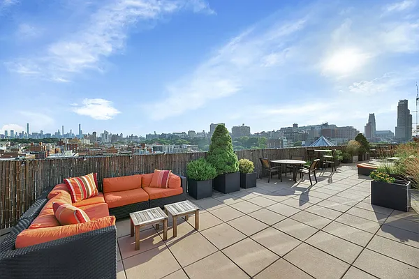 Sold by Compass | media 10