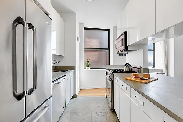 Rented by Compass | media 12