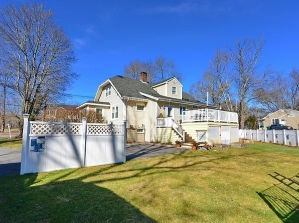 185 S Main St, Raynham, MA 02767