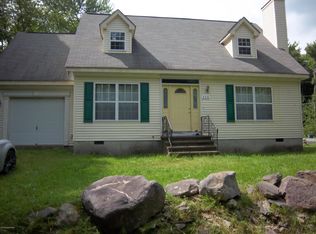 8846 Cloudcrest Dr, Tobyhanna, PA 18466