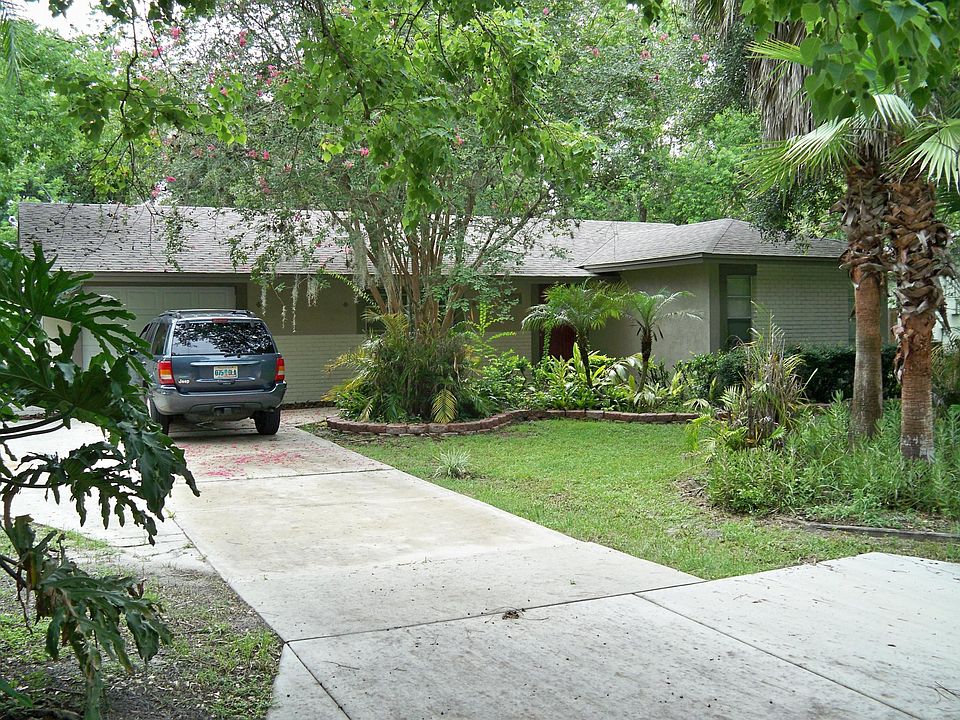 1st image of 962 N Lakeview Dr