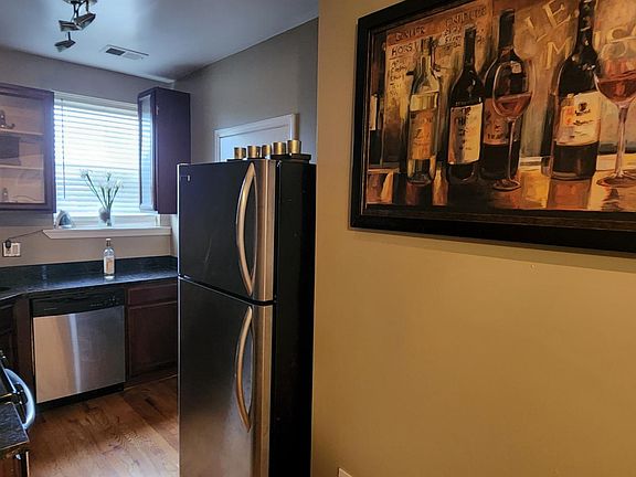 3rd image of 40 N Menard Ave APT 2B
