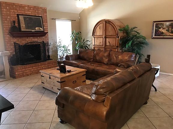 3rd image of 3516 Pinemont Dr