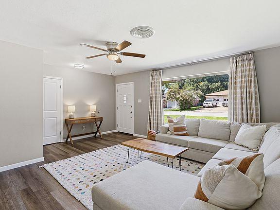 3rd image of 5605 Morley Ave