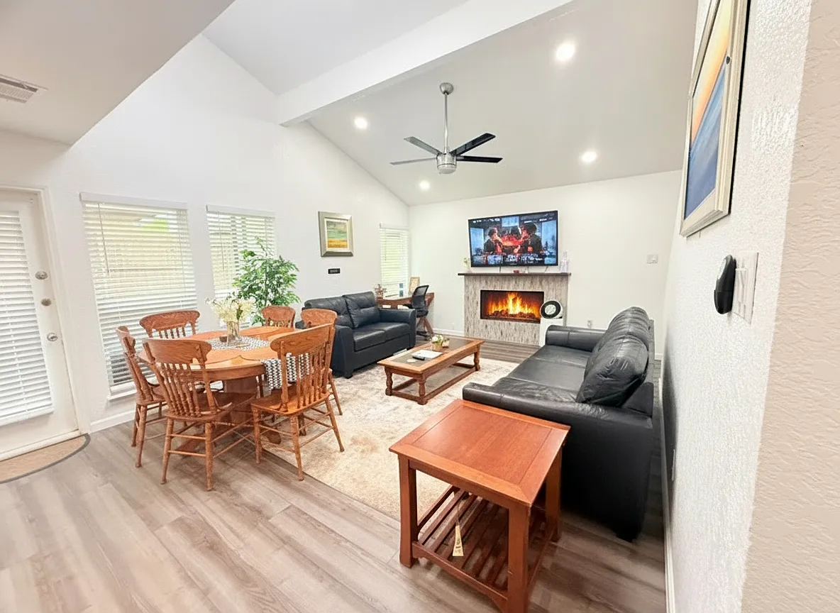 3 bed, 1500 sqft, $4,200 — Photo 1