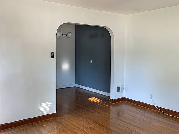 3rd image of 3444 Brannon Ave