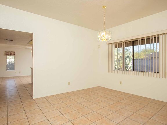 5th image of 9041 E Waverly St