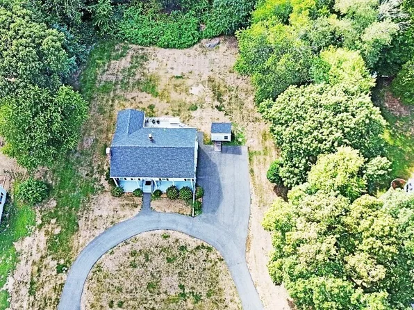 6 Weetamoe Dr, Assonet, MA 02702