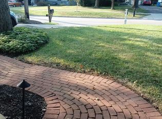 454 Walters Rd, Chagrin Falls, OH 44022