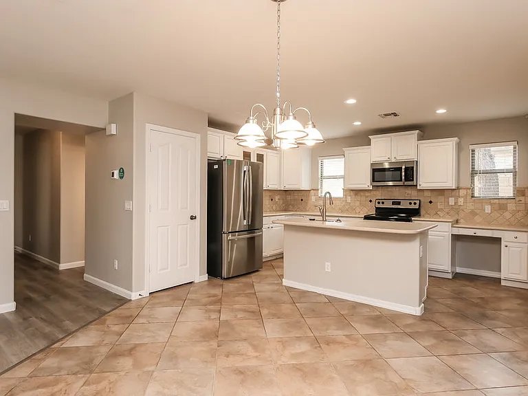 32830 N Sandstone Dr — Photo 8