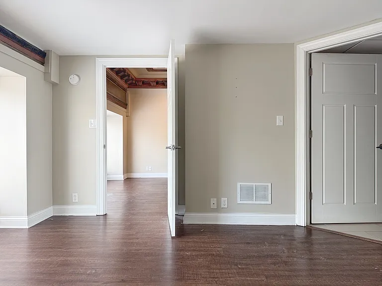 329 on Main — Photo 55