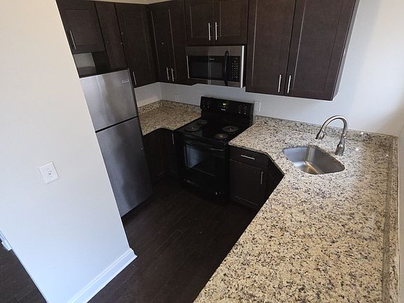 4th image of 242 5th St #5
