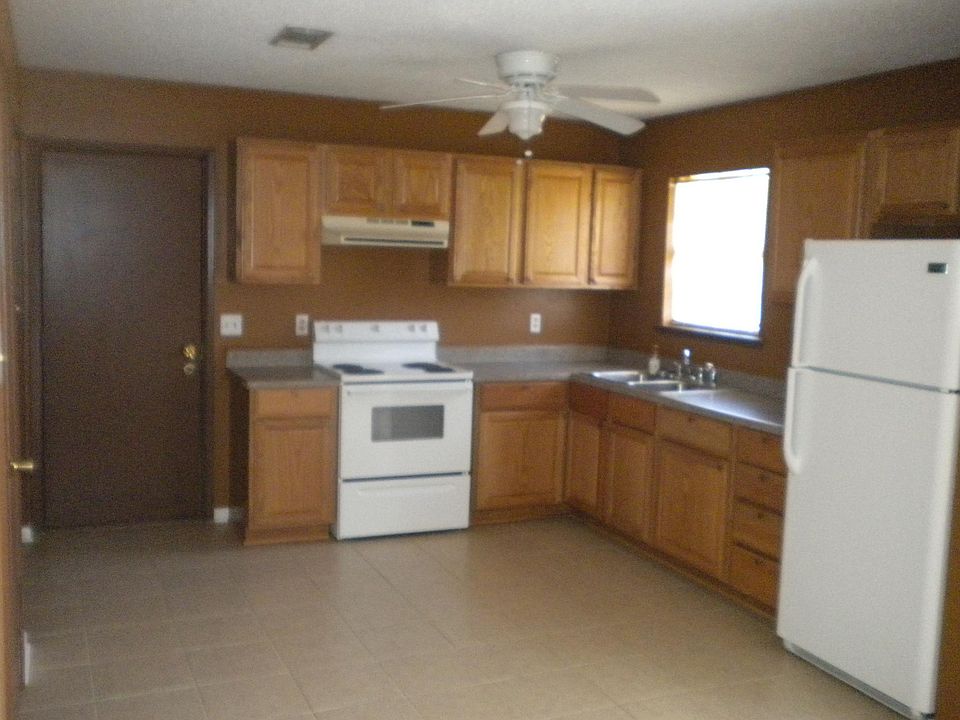 1st image of 104 Sheryl Ln