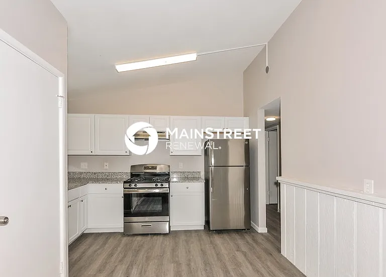 1545 Swan Dr — Photo 4
