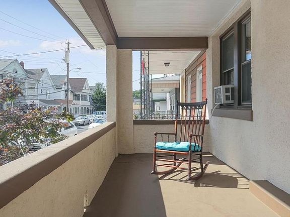 3rd image of 20 Kendall Ave