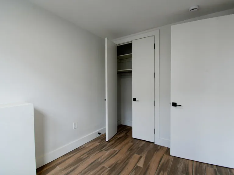 1362 Clay Ave #1 — Photo 6