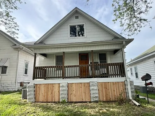 1104 Charleston St Photo 1