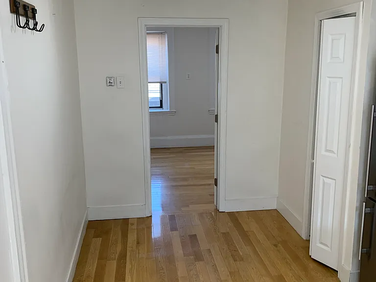 10 Wiget St #6 — Photo 20